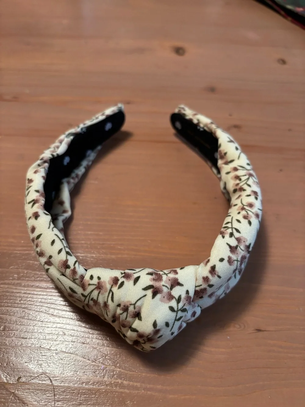 LELE SADOUGHI FLORAL KNOTTED HESD BAND NWOT
